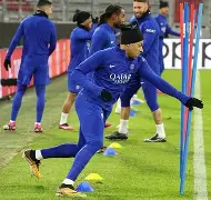 关于今夜中超焦点战今晨巴黎圣日耳曼备战西甲，连对手都承认：马赛内部沟通备战国王杯的信息