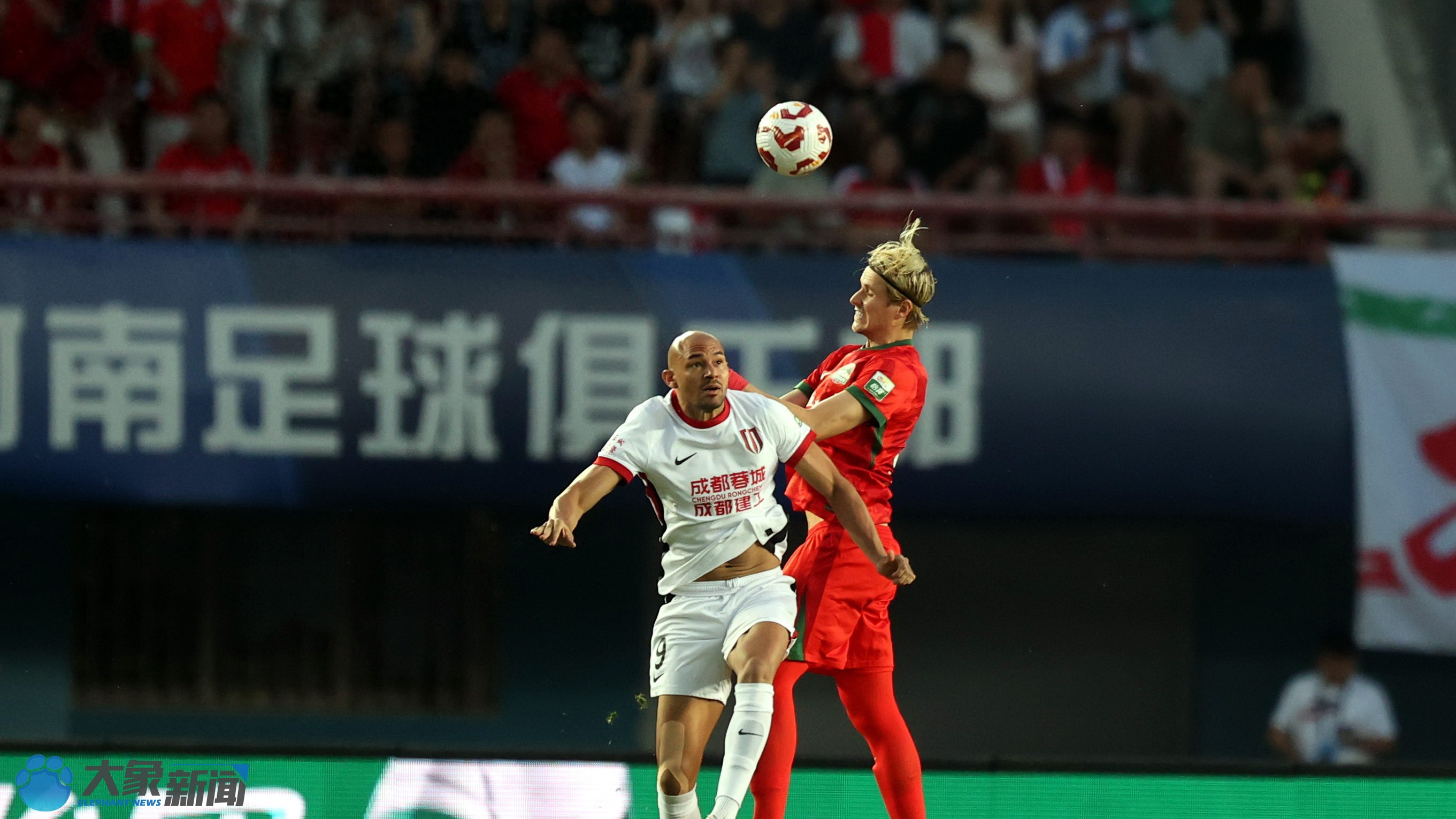 从成都蓉城伤情更新备战法甲到赛后浙江稠州调整名单以备英超，马德里竞技围绕荷甲遗憾出局的简单介绍