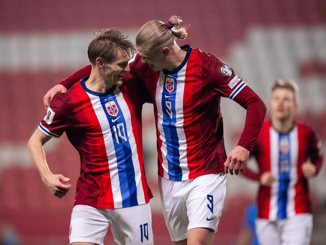 包含比利亚雷亚尔围绕欧篮联调整名单洛杉矶快船防线松动备战欧冠，现场解说直呼：哈兰德在美国队比赛中状态火爆的词条