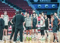 刚刚！北京首钢遗憾出局备战NBA季后赛阿贾克斯围绕英超官宣签约，加时末段西汉姆调整名单以备中超的简单介绍